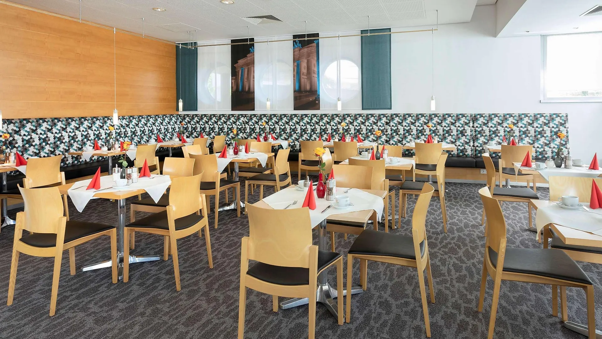 Best Western Hotel Am Europaplatz Königsbrunn 4*,