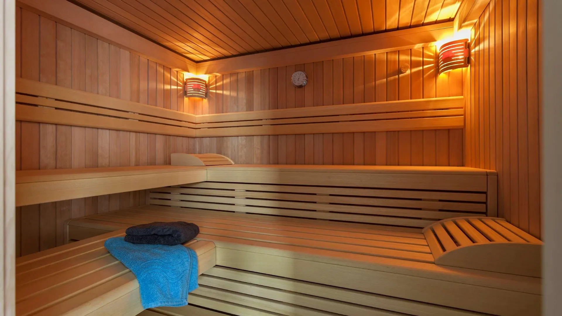 Best Western Hotel Am Europaplatz Königsbrunn 4*,  Německo